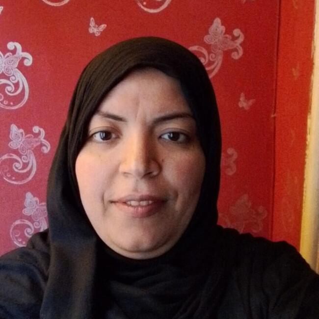 Babysitter in Bahtīm: Naglaa