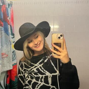 Babysitter in Saint-Mandrier-sur-Mer: Kelly