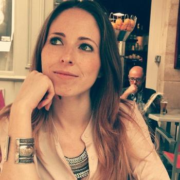 Ermesinde的保母: Sara