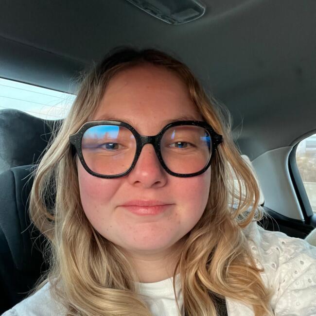 Babysitter in Château-Renault: Espérance