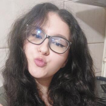 Babysitter in Bucharest: Nicoleta