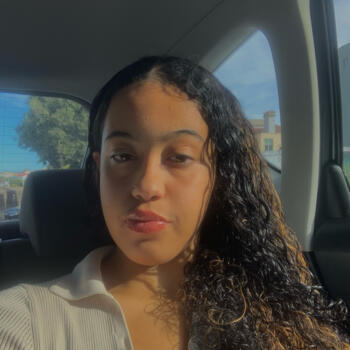 Trabalho de babysitting em Santarém: Trabalho de babysitting Luana