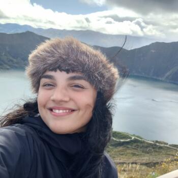 Babysitter in Oliveira de Azeméis: Nicole