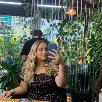 Babysitter Blumenau: Larissa