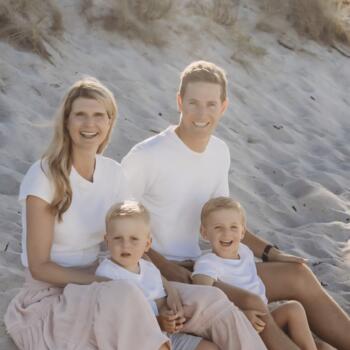Babysitting job in Auckland: babysitting job Lee