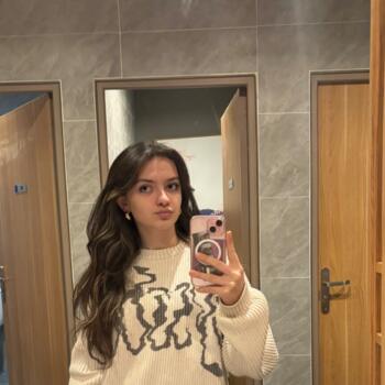 Babysitter Combs-la-Ville: Lya