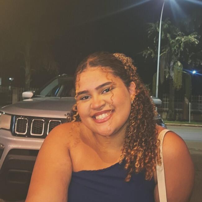 Babysitter in Brasília: Kamilly