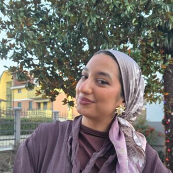 Babysitting job in Rho: babysitting job Linda