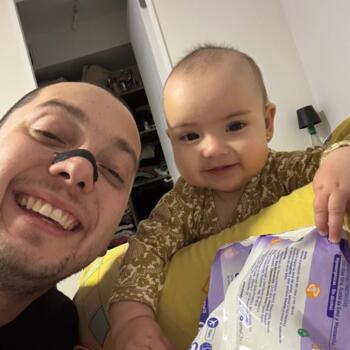 Δουλειά για babysitter στην περιοχή Σαντιάγο: δουλειά φύλαξης παιδιών Sebastian