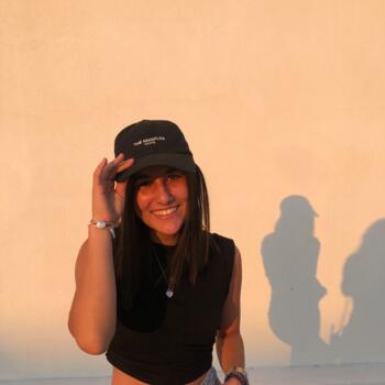 Babysitter in Saint-Rémy-de-Provence: Madison