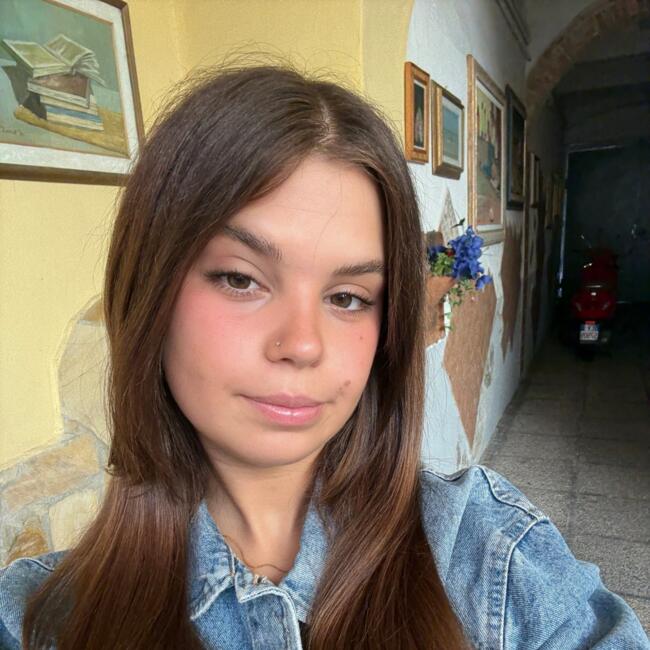 Babysitter a Livorno: Jasmine