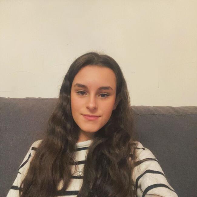Babysitter in Fiães: Lara