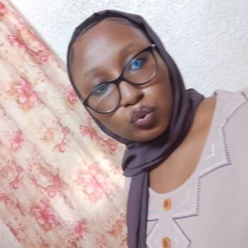 Babysitter in Mombasa: Amina