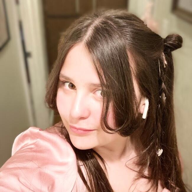 Babysitter in Twin Falls: Hadassah