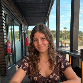 Baby-sitter Montigny-le-Bretonneux: Anna