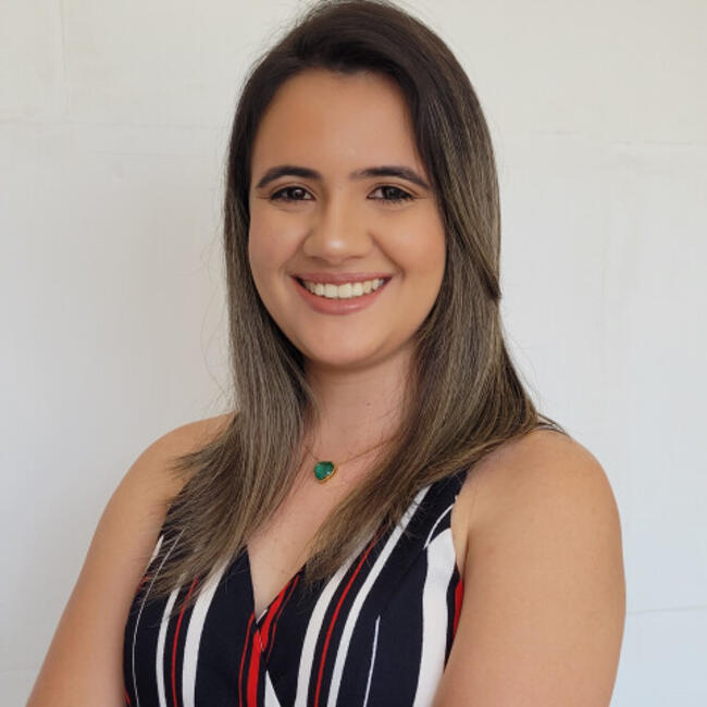 Babysitter in Jaraguá do Sul: Alline