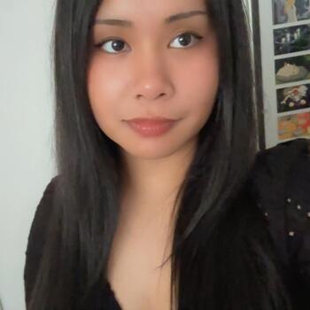 Baby-sitter Airdrie: Valerie