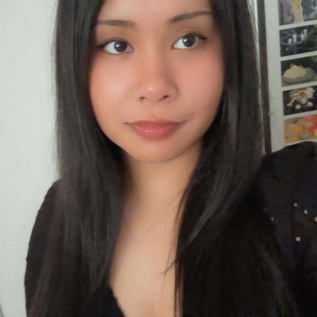 Babysitter in Airdrie: Valerie
