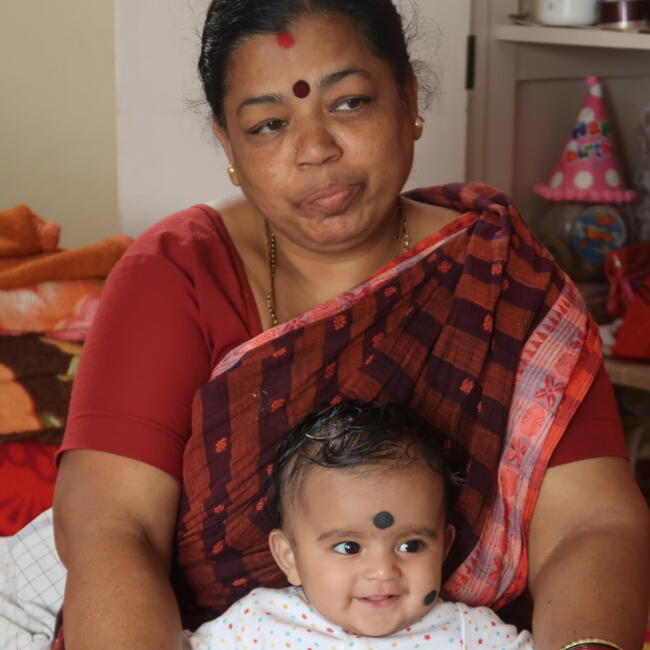 बंगलौर में आया: Aruna