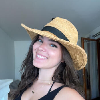 Babysitter in Carqueiranne: Lilou