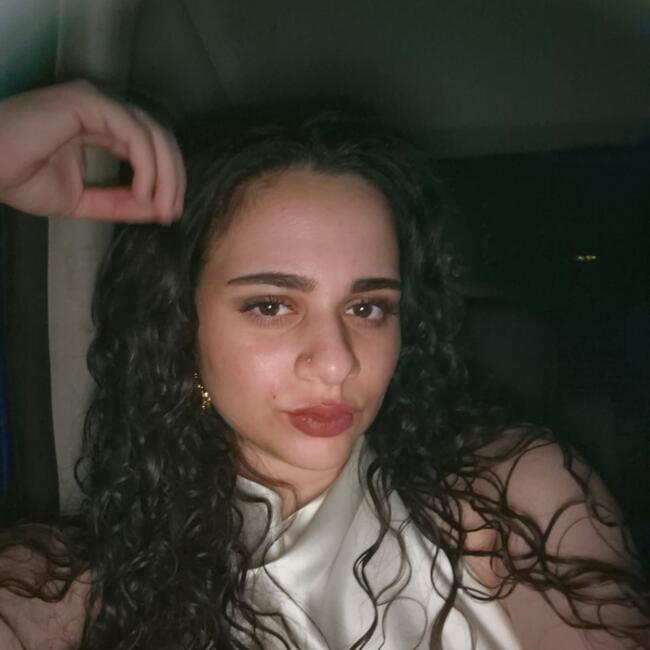 Larnaka bölgesinde bebek bakıcısı: Λύαν