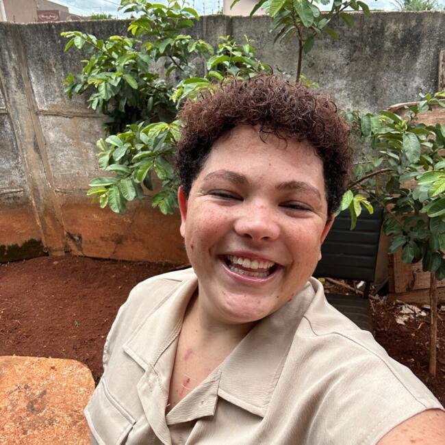 Babysitter in Inhumas: Virginia