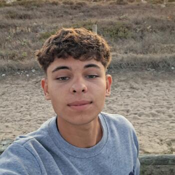 Babysitter in Mafra: Tiago