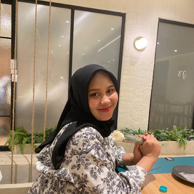 Lowongan pekerjaan babysitting di Jakarta: Putri Sari
