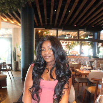 Babysitter in Norwich: Intisar