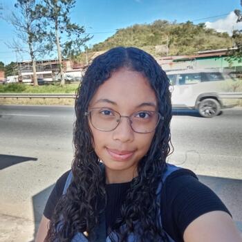 Babysitter in Cartago: Natalia