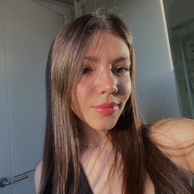 Babysitter in Rome: Sara