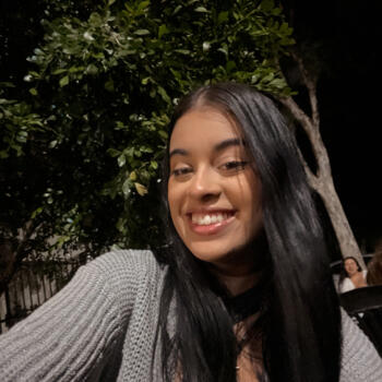 Babá em Vila Velha: Daniela