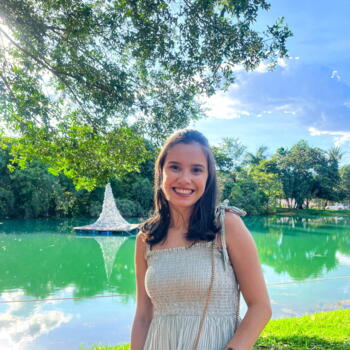 Babysitter in Hortolândia: Bruna