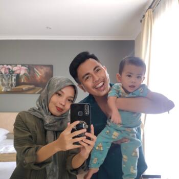 Babysitting job in Balikpapan: babysitting job Mochamad