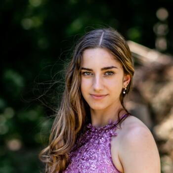 Babysitter in Zeeland: Elin