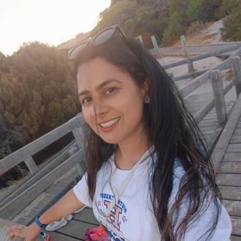 Babysitter Melbourne: Pooja