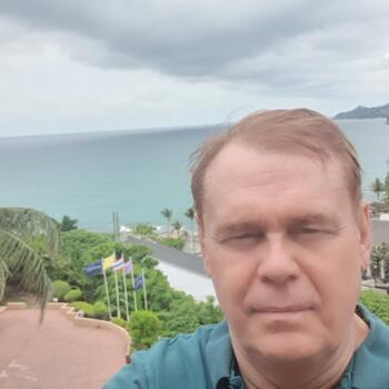 Babysitter in Ixelles-Elsene: Jean Louis