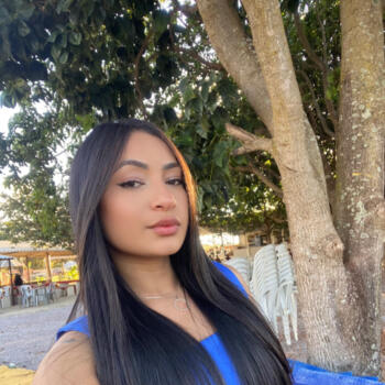 Babá em Brasília: Taynara