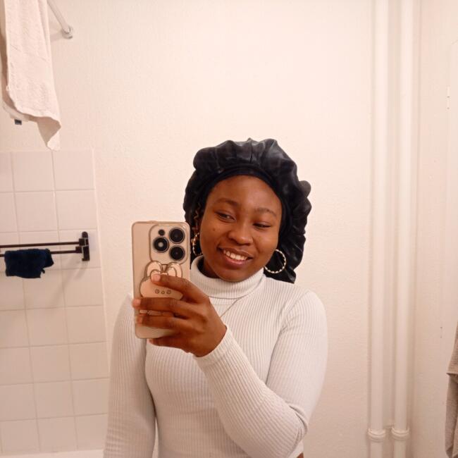 Babysitter in Villeurbanne: Cegolene