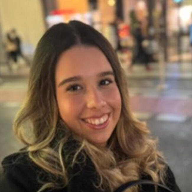 Babysitter in Mannheim: Hilary Giulia