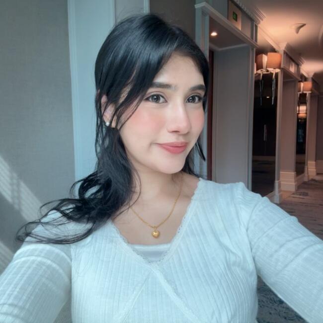 Babysitter in Singapore: Nur Hadirah