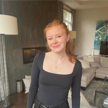 Babysitter in Mississauga: Emily