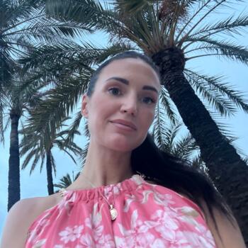 Δουλειά για nanny (νταντά) στην περιοχή Βαλένθια: δουλειά φύλαξης παιδιών Alina