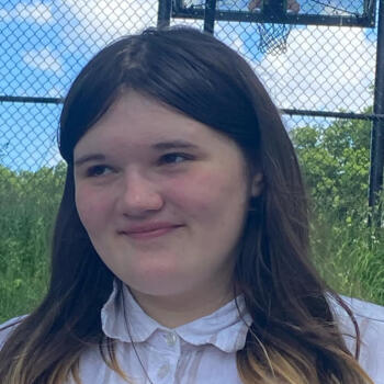 Babysitter in New York: Aine