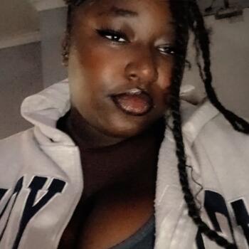 Babysitter in Scarborough Bluffs Park: Deasia