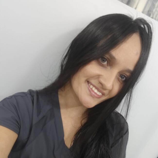 Babysitter στην περιοχή Ενβιγάδο: Paola andrea