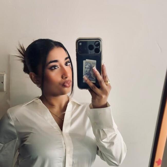 Babysitter in London: Areej