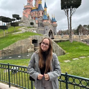 Babysitter in Hyères: Alixe