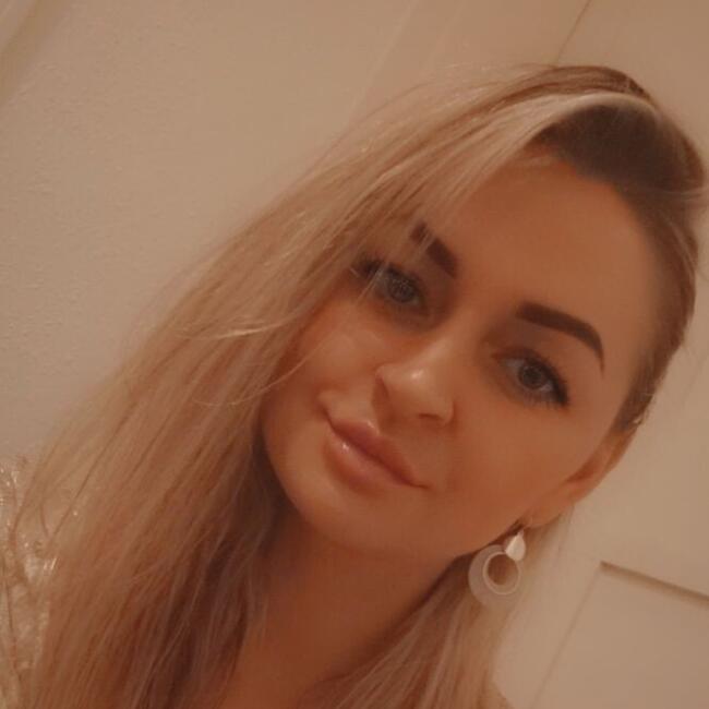 Babysitting job in Bury St Edmunds: Erika