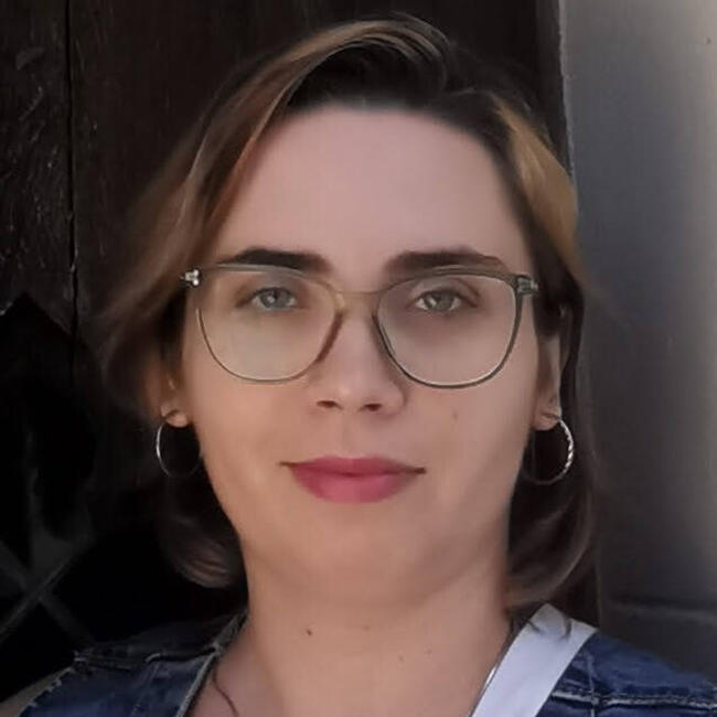 Poptávka hlídání dětí v Neplachov: Tetiana